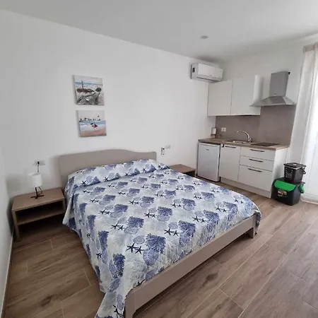 La Casa Di Enzo 30 Mt Dal Mare 3* Tre Fontane