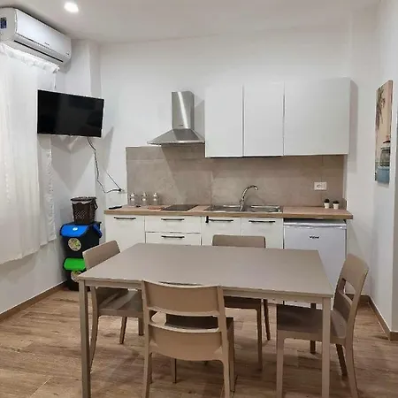 La Casa Di Enzo 30 Mt Dal Mare Tre Fontane