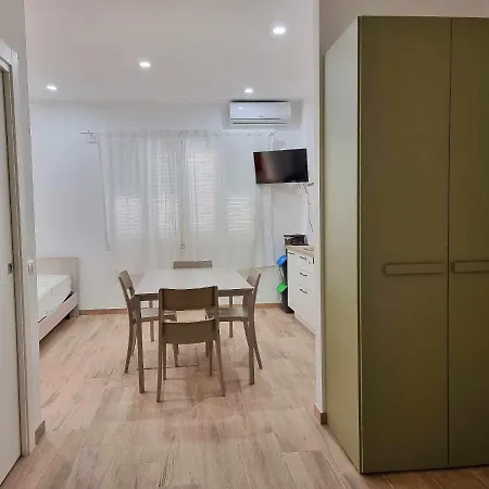 La Casa Di Enzo 30 Mt Dal Mare 3* Tre Fontane